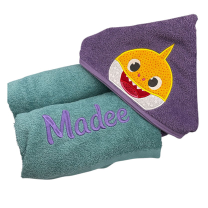 Kids' Hooded Towel with BABY SHARK (do do do)